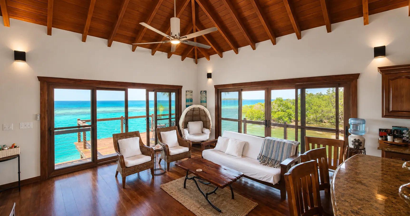 Family Room Website Panorama